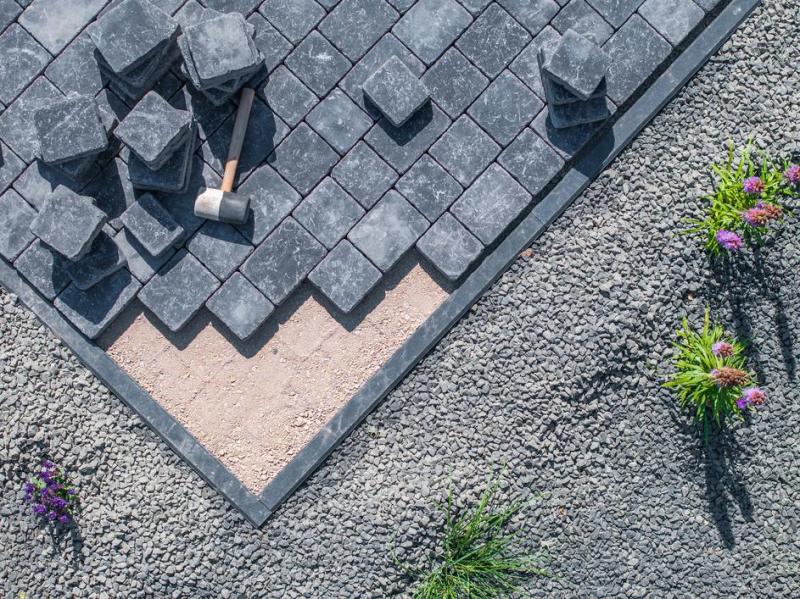 Pavage &agrave; Sandarville : cr&eacute;er des all&eacute;es et cours durables